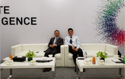 云海游戏董事长杨冰之一行与华为高层会晤洽谈