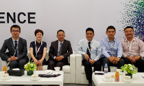 云海游戏董事长杨冰之一行与华为高层会晤洽谈